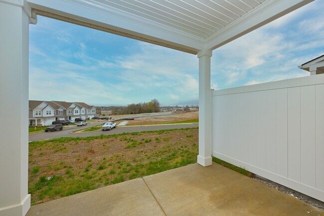 Building Photo - **BE THE LUCKY ONE TO LIVE IN THIS 2024-BUILT TOWNHOME**