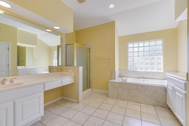 Building Photo - 7301 Fabion Dr
