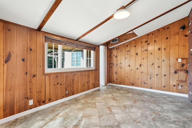 Building Photo - 1808 N Edison Blvd