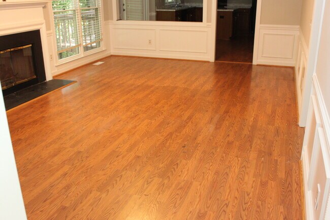 Building Photo - 4926 Benthaven Ln