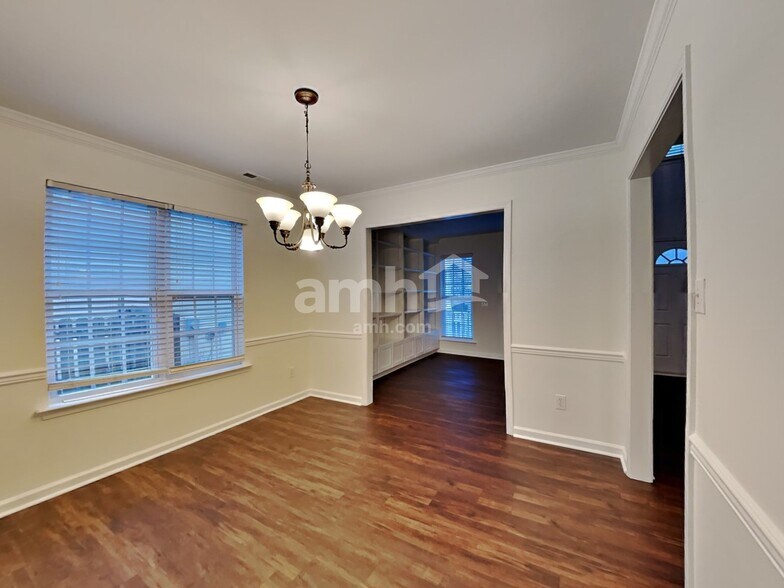 Building Photo - 126 Elrosa Rd