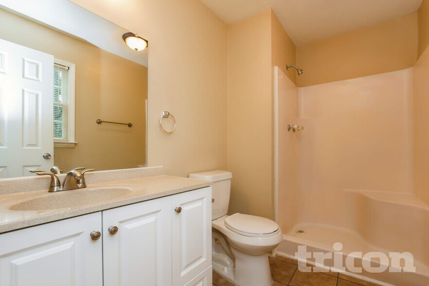 Building Photo - 55 Henson Cir