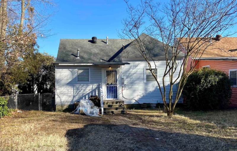 Building Photo - 1621 Maple St