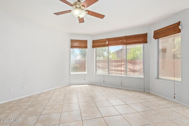 Building Photo - 3316 E Tierra Buena Ln