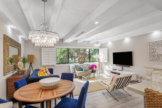 Building Photo - 250 S Ocean Blvd