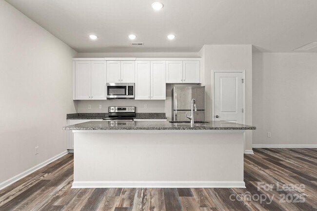 Building Photo - 117 Dogwood Vlg Trl