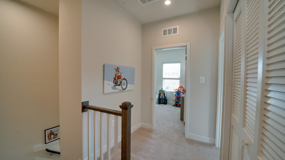 Building Photo - 2630 Jetstream Rd