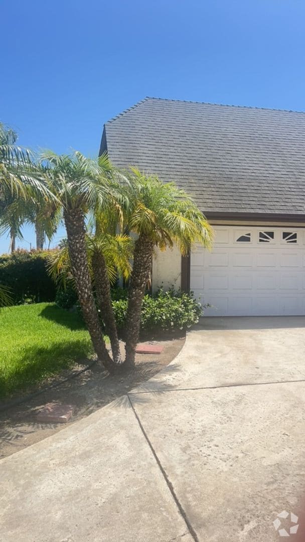 Building Photo - 1356 Bobolink Dr