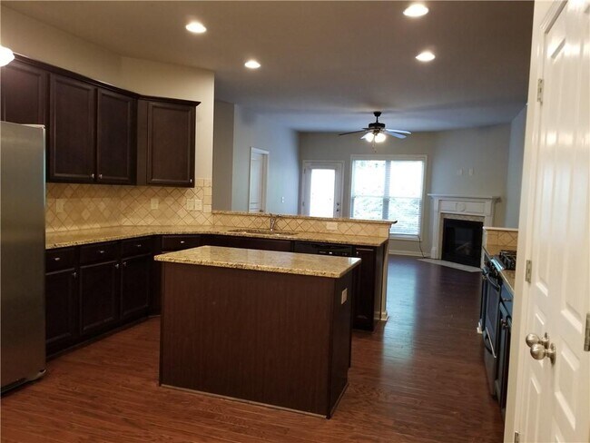 Building Photo - 5930 Vista Brook Dr