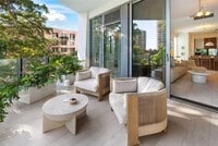 Building Photo - 2831 S Bayshore Dr