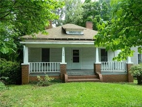 Building Photo - 250 Hillsboro St