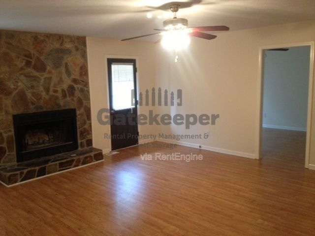 Building Photo - 125 Elberta Dr