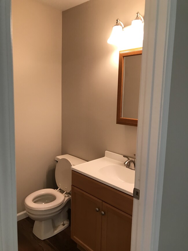 half bath 1st floor - 4797 Lorraine Ave