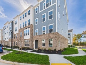 Building Photo - 2802 Calgary Ln