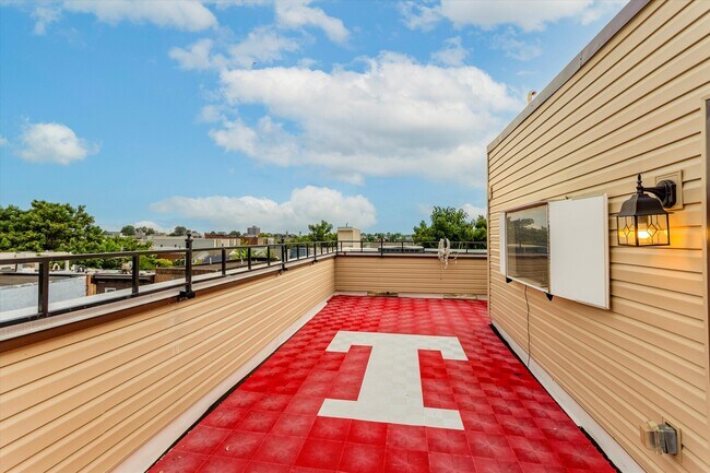 Building Photo - 1733 N Gratz St