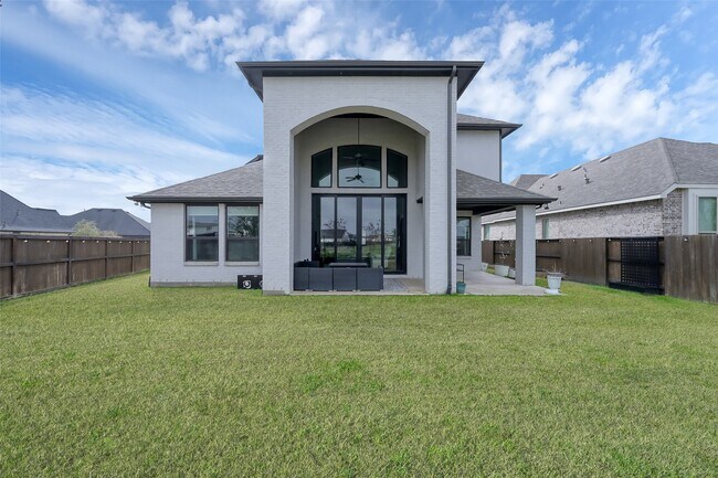 Building Photo - 6718 Waxbill Rd