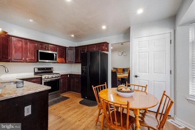 Building Photo - 34 Birmingham Dr