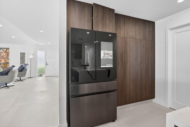 Building Photo - 20833 Sonrisa Way