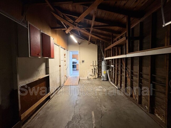 Building Photo - 21612 Berendo Ave