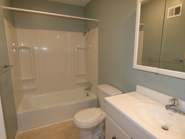 Building Photo - 5903 Creek View Dr