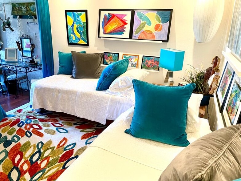 Building Photo - 250 Vista Montana Way