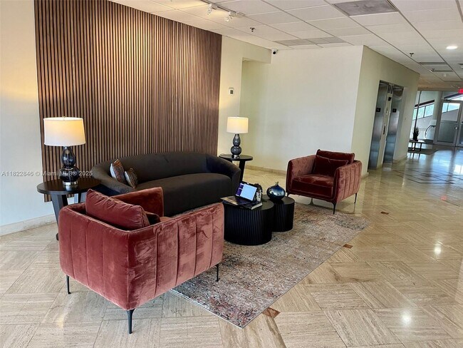 Building Photo - 6422 Collins Ave