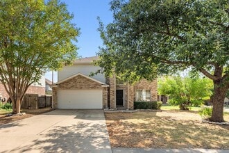 Building Photo - 905 Rocking Spur Cove