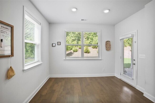 Building Photo - 5140 Carol Wy