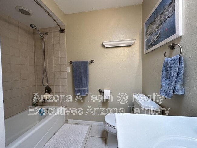 Building Photo - 7740 E Manor Pl