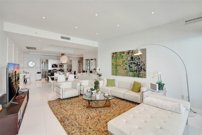 Building Photo - 18201 Collins Ave