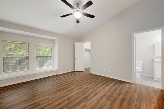 Building Photo - 3839 Dry Creek Dr