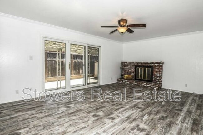 Building Photo - 19248 Pinehaven Pl