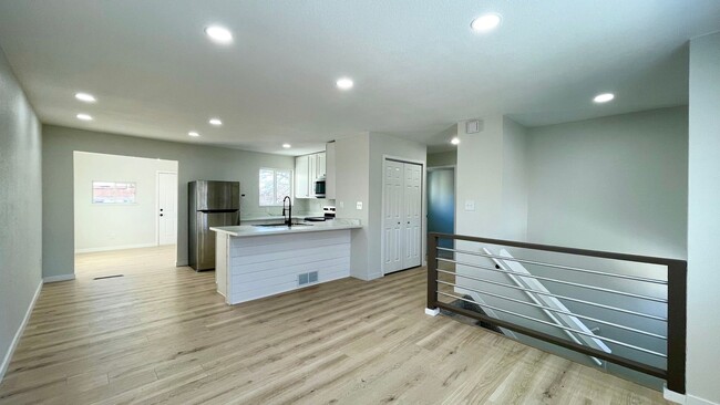 Building Photo - Stunning Remodeled Single-Family Home for ...