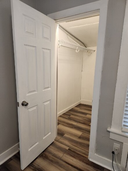 Building Photo - 3518 Jeffries St