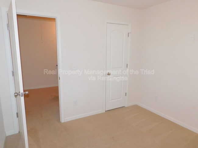 Building Photo - 301 Hidden Timber Ln