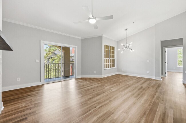 Building Photo - 211 Colima Ct