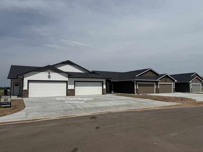 Primary Photo - 2056 N Reece Ct