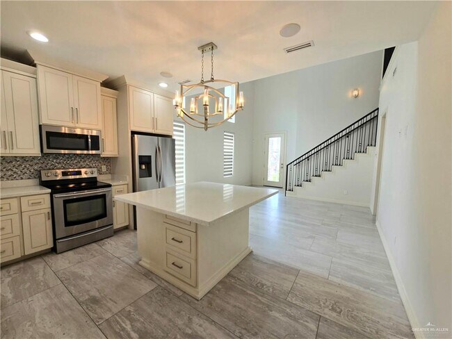 Building Photo - 24 Dorado Dr