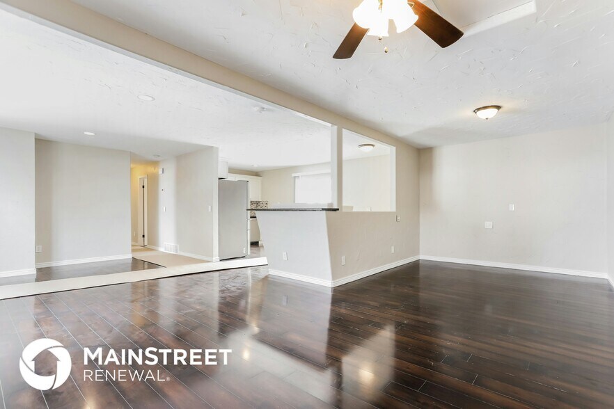 Building Photo - 15368 E Gunnison Pl