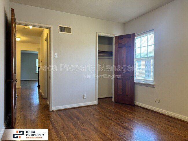 Building Photo - 7315 Pasadena Blvd