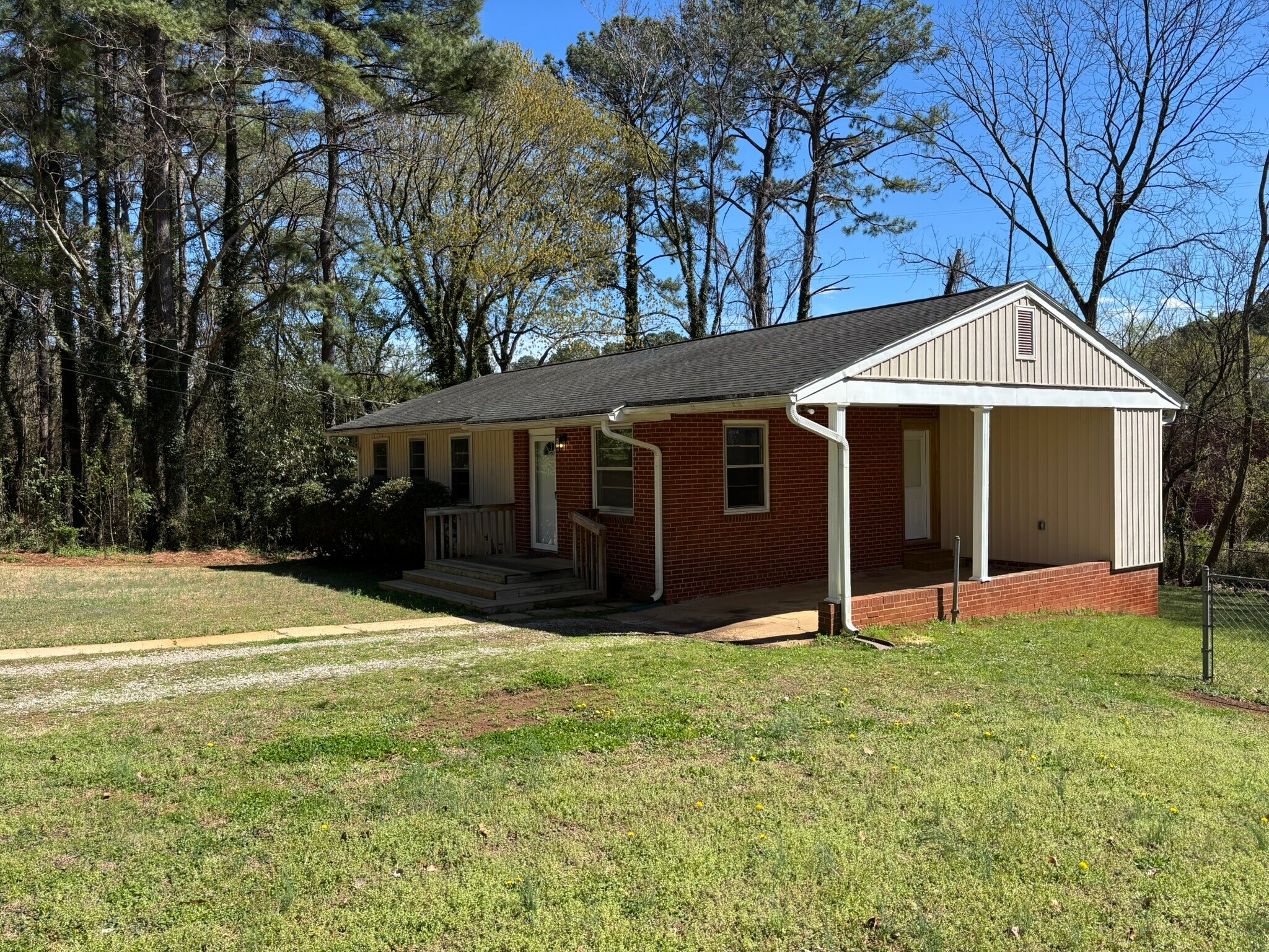 Building Photo - 1012 Powell Dr