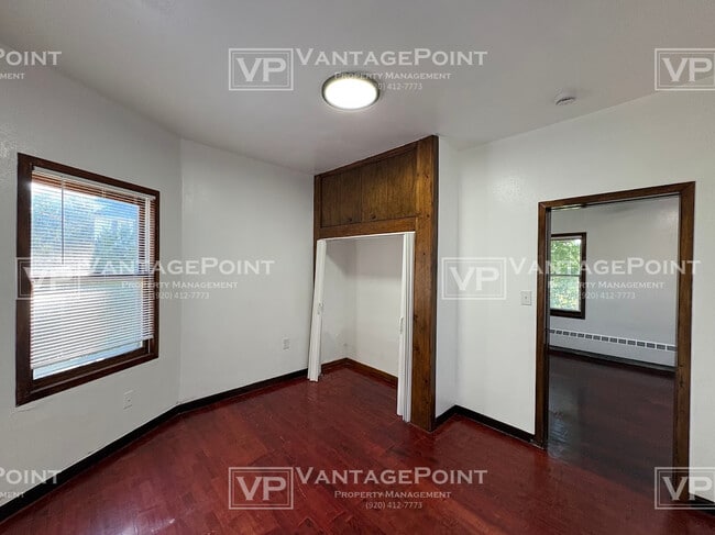 Building Photo - 206 Amory St