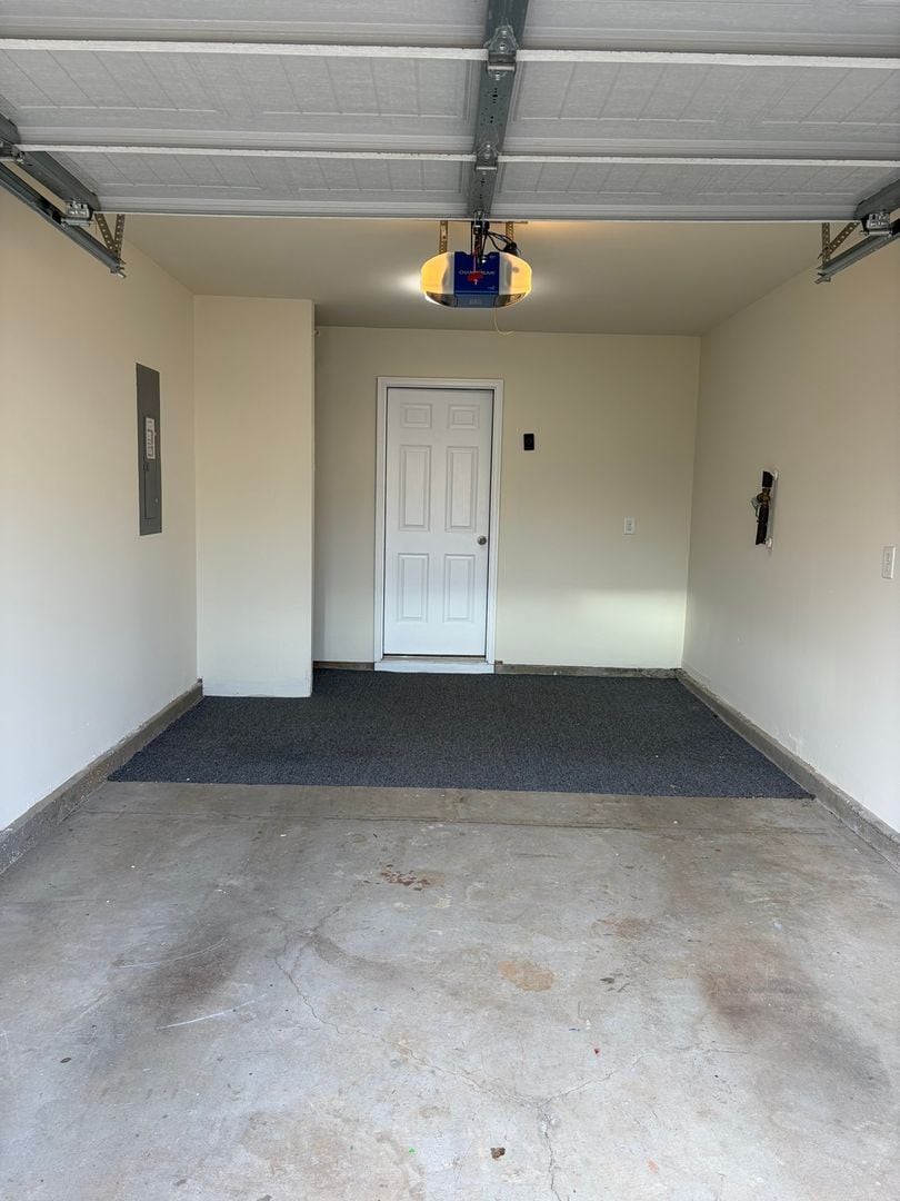 Building Photo - 26 Jones Creek Cir