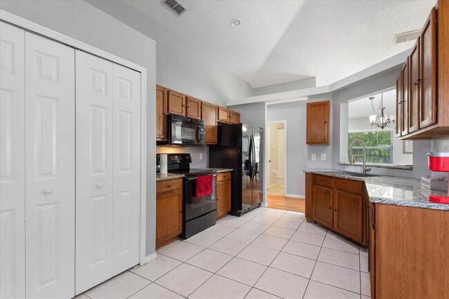 Building Photo - 1421 Teal Ct