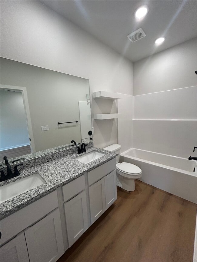 Building Photo - 623 Cosmos St