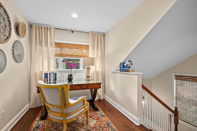 Building Photo - 27 Desoto Pl