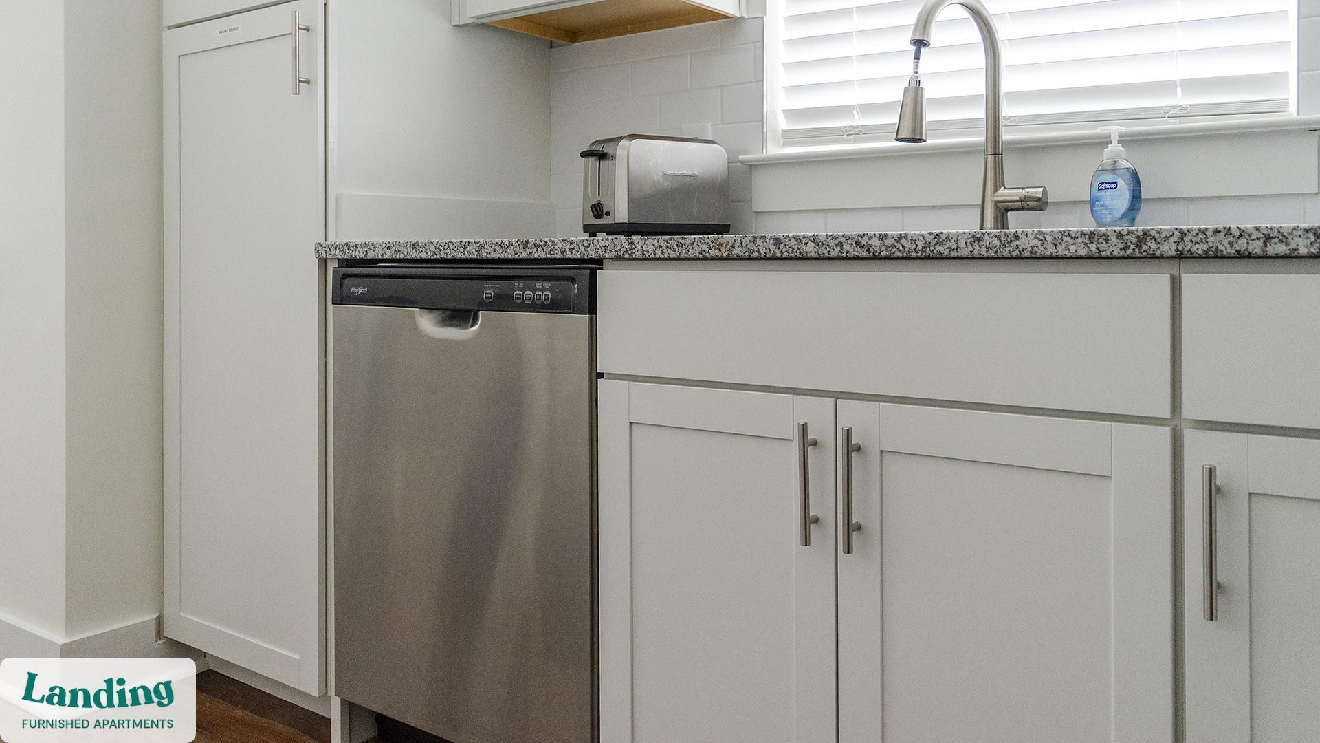 Building Photo - 901 Kelly Green Ln