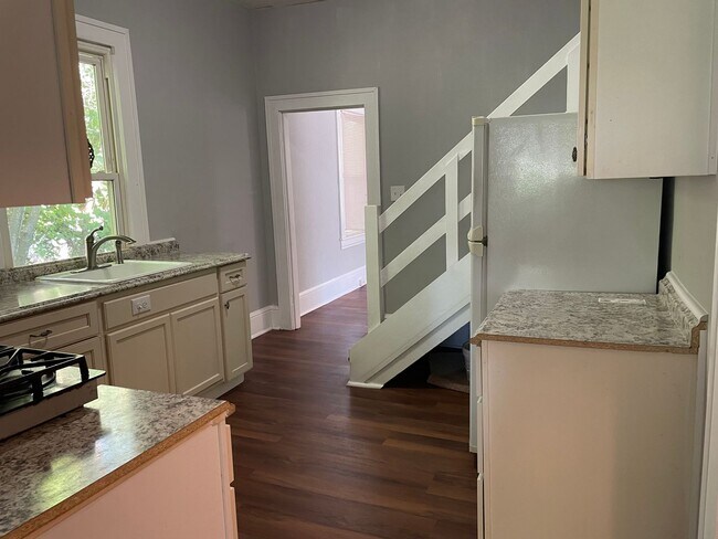 Building Photo - Beautiful Home with Large Covered Front Porch