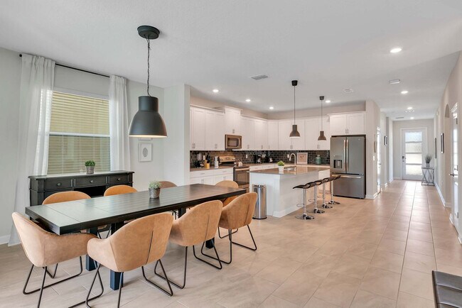 Building Photo - 2831 Bookmark Dr