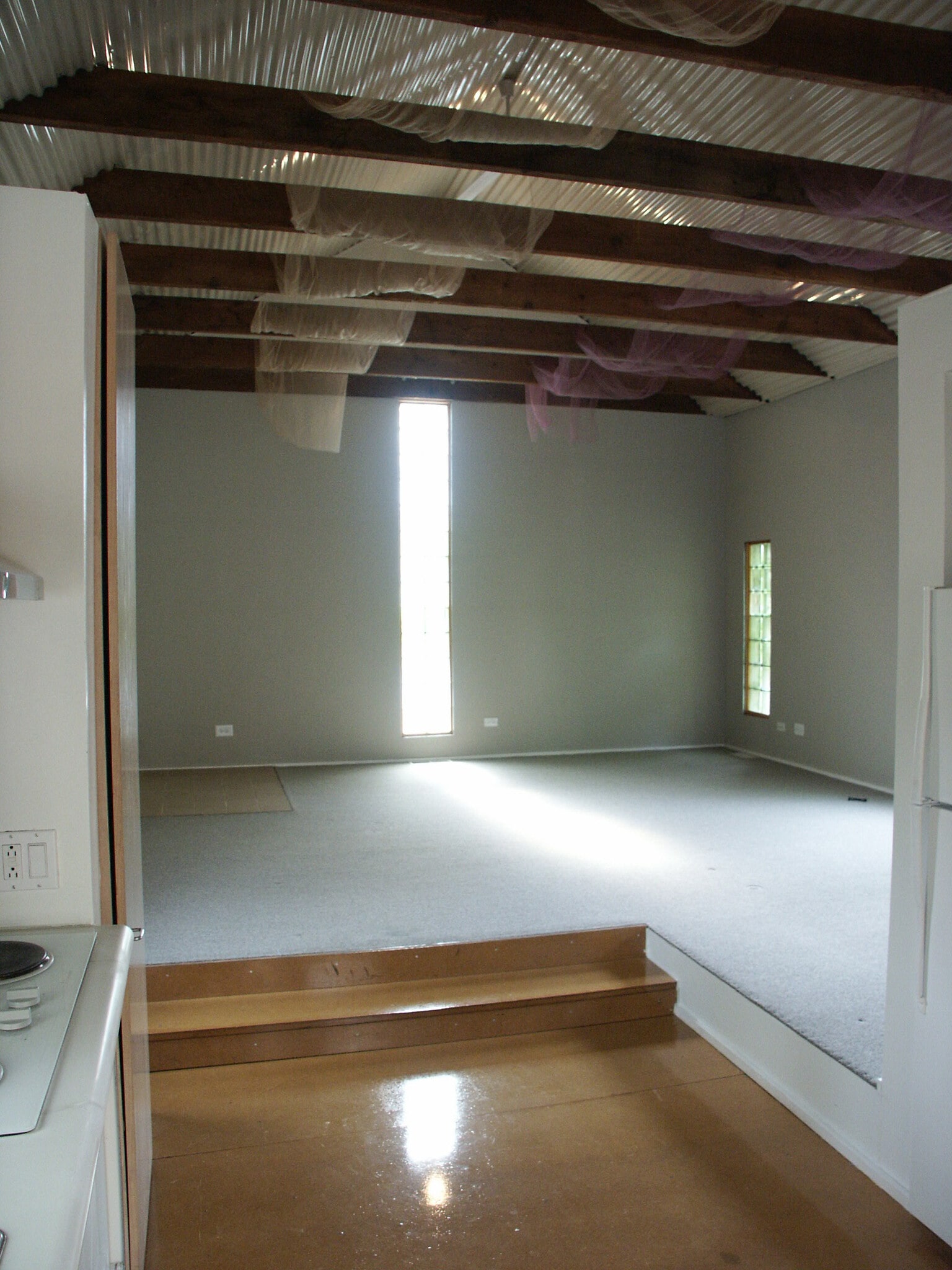 View to living area - 2622 N Burling St